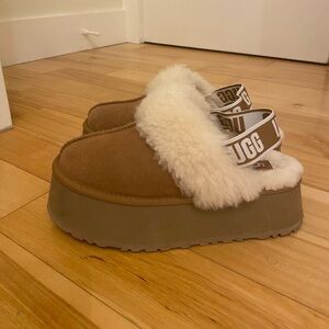 Suede “Funkette” Uggs, size 8, Chestnut color, fully waterproofed.